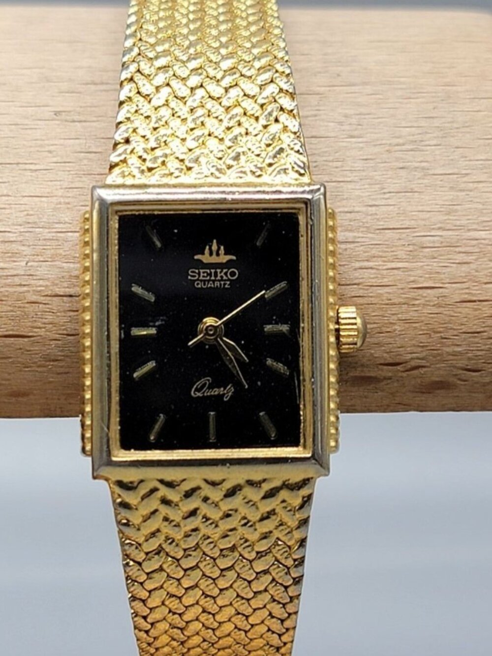 Seiko Galaxy Ladies Tank Watch VTG 1992 Gold Plated Black Dial 20mm 6" Mesh Band